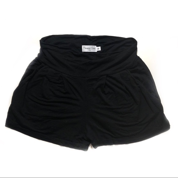 Florencia Arias Hawaii Black Shorts Medium - Picture 1 of 3